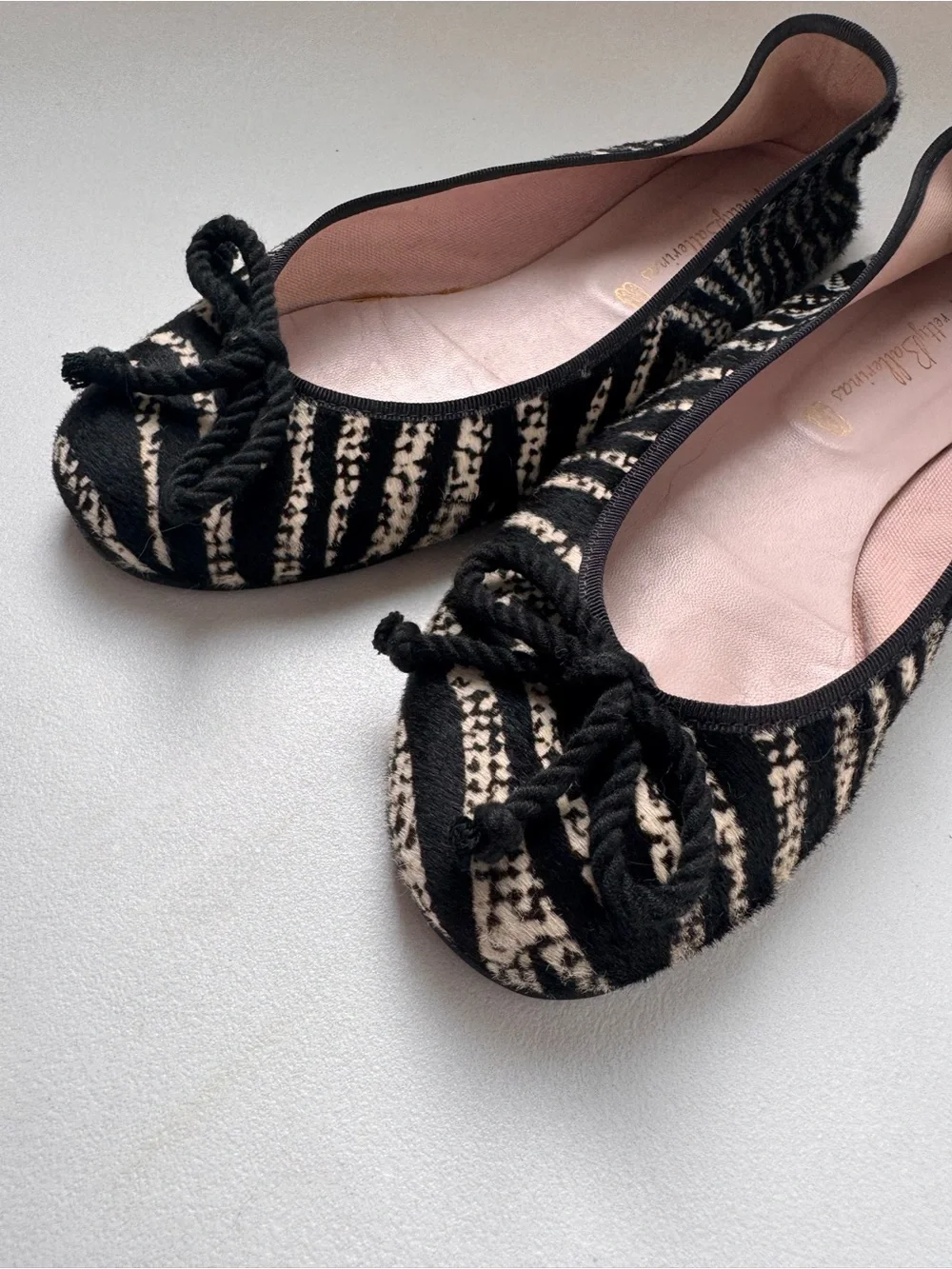 Pretty Ballerinas Black & Cream Striped Knit Ballet Flats